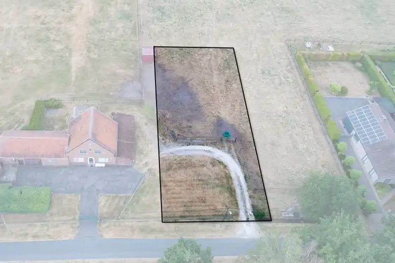 Bouwgrond van 10 aren op unieke locatie, volledig groen omgeven foto 3
