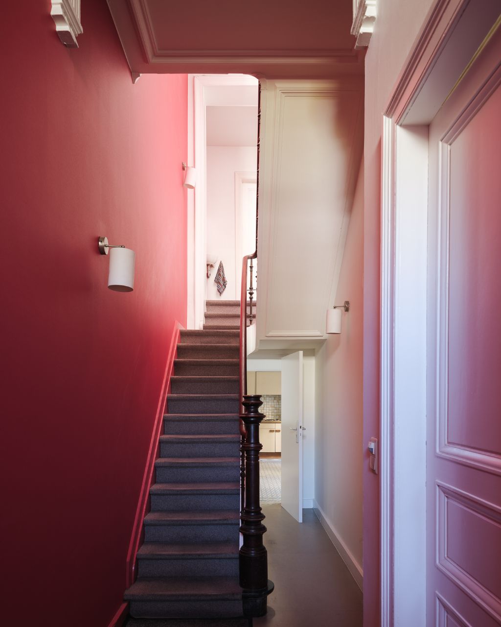 Karaktervolle herenwoning (= kantoor + woning) met buitenruimte aan de Coupure foto 3