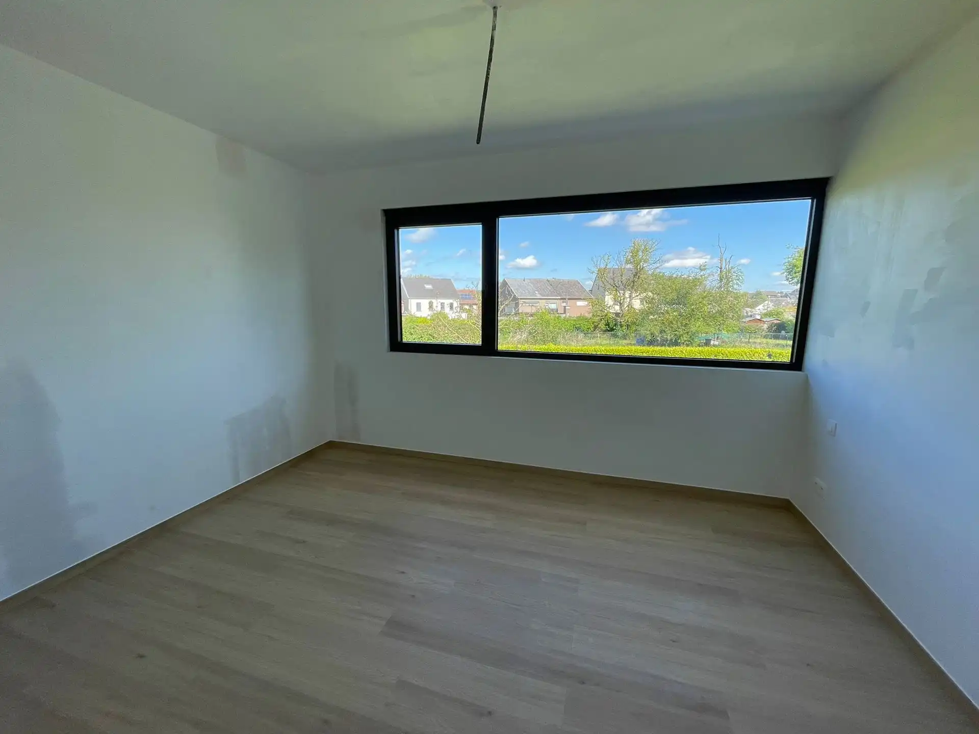 Nieuwbouwwoning met drie slaapkamers, tuin en terras foto 10