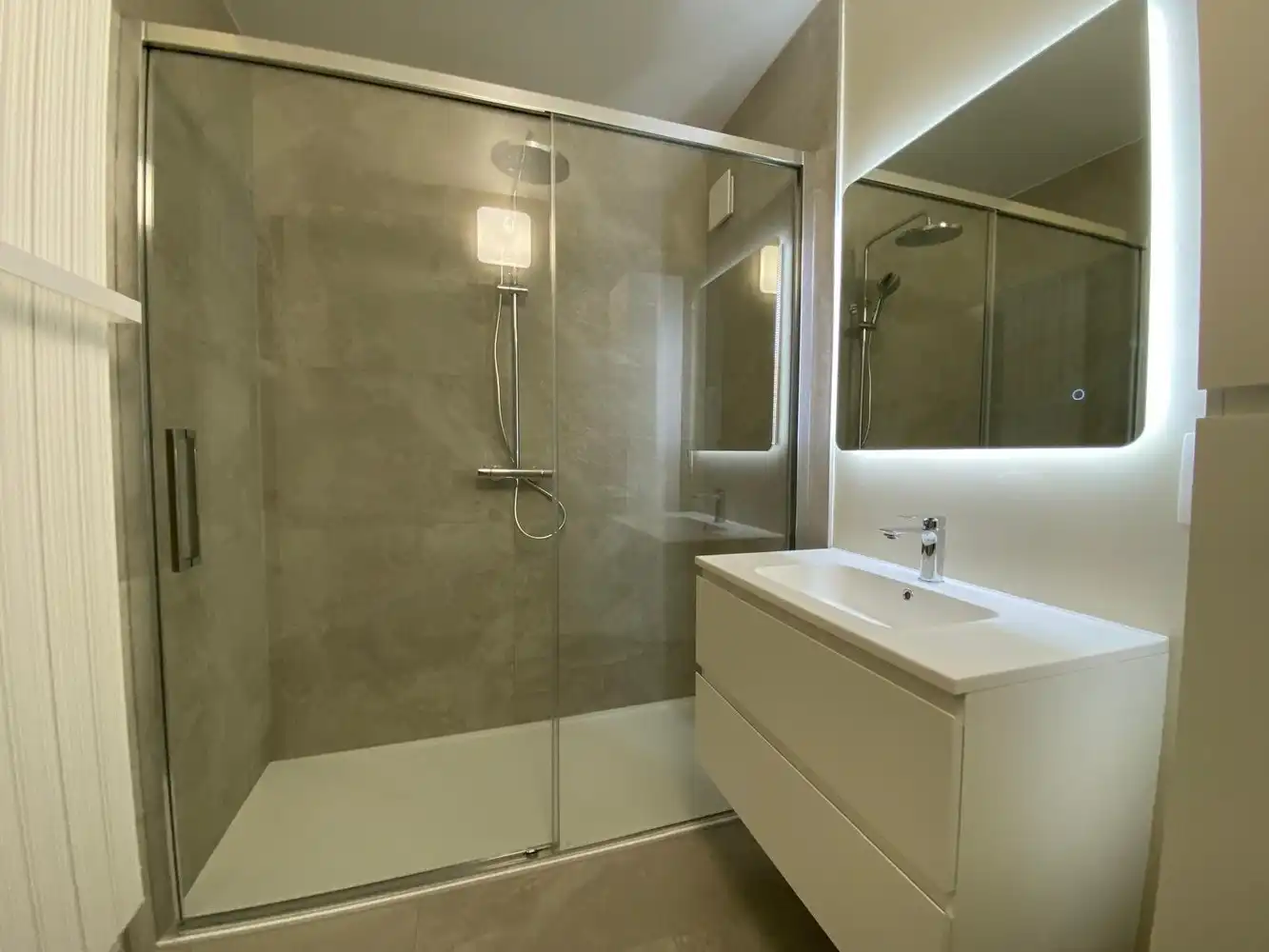 KLAPROZENLAAN 27/02.01 foto 10