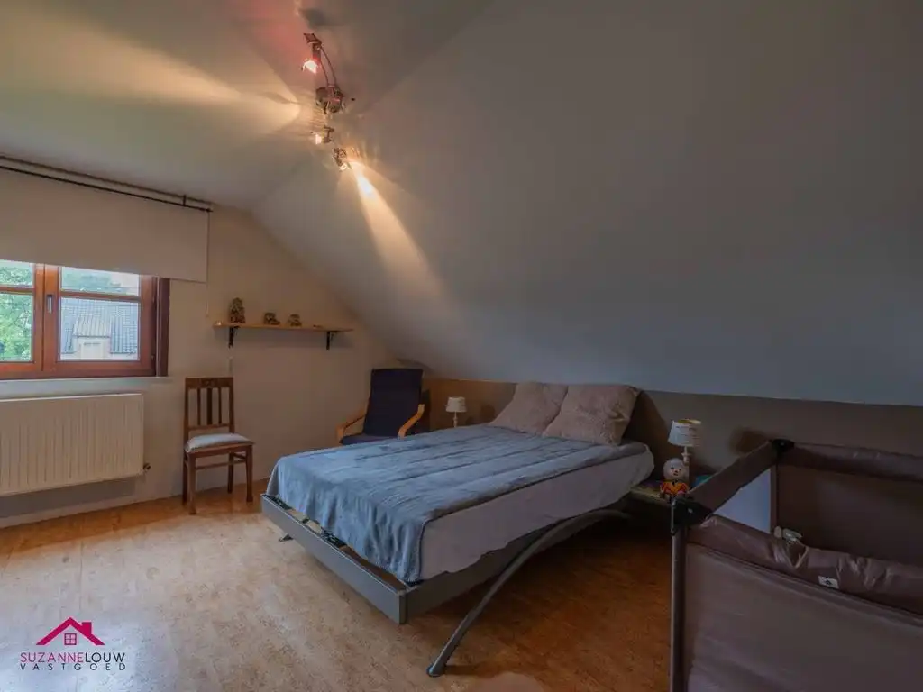 Charmante vrijstaande woning met sfeervol aangelegd terras foto 39