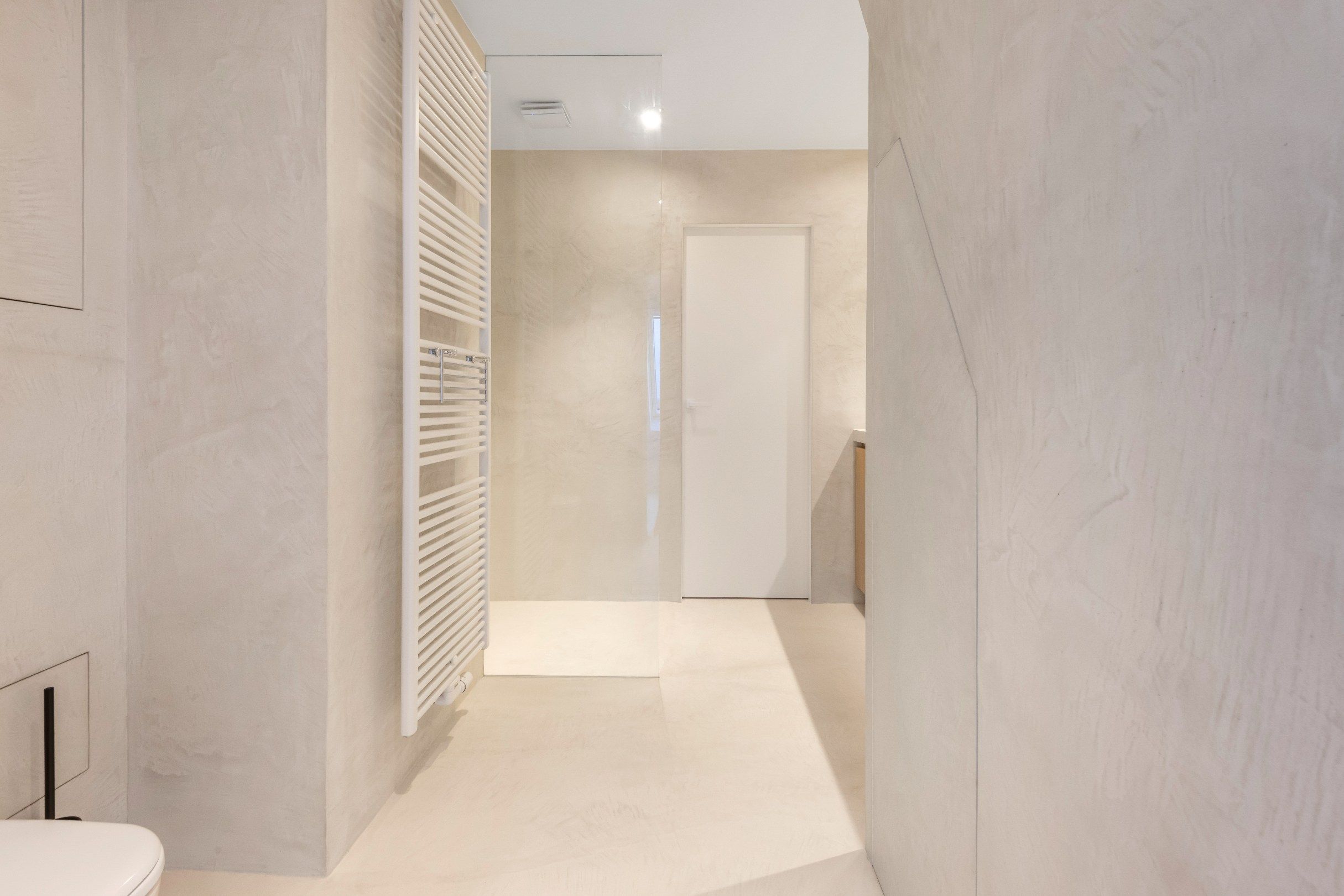 Prachtig gerenoveerde triplex gelegen op de Lippenslaan foto 11