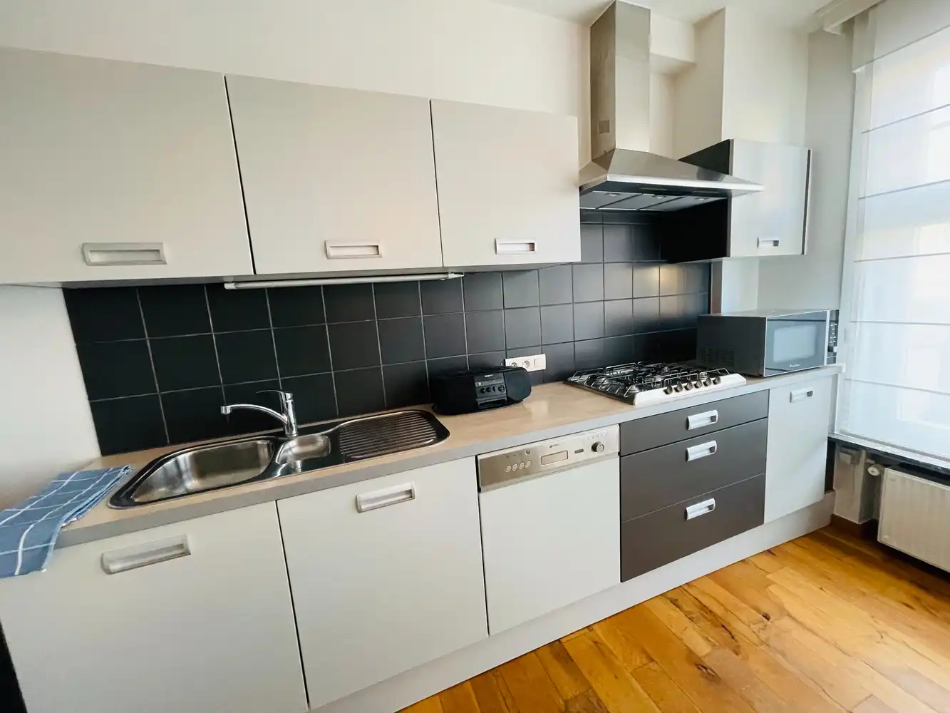 Brugge centrum, met zicht op Potterierei, Tot in de puntjes verzorgd energiezuinig woonhuis , 1 slaapkamer. foto 6