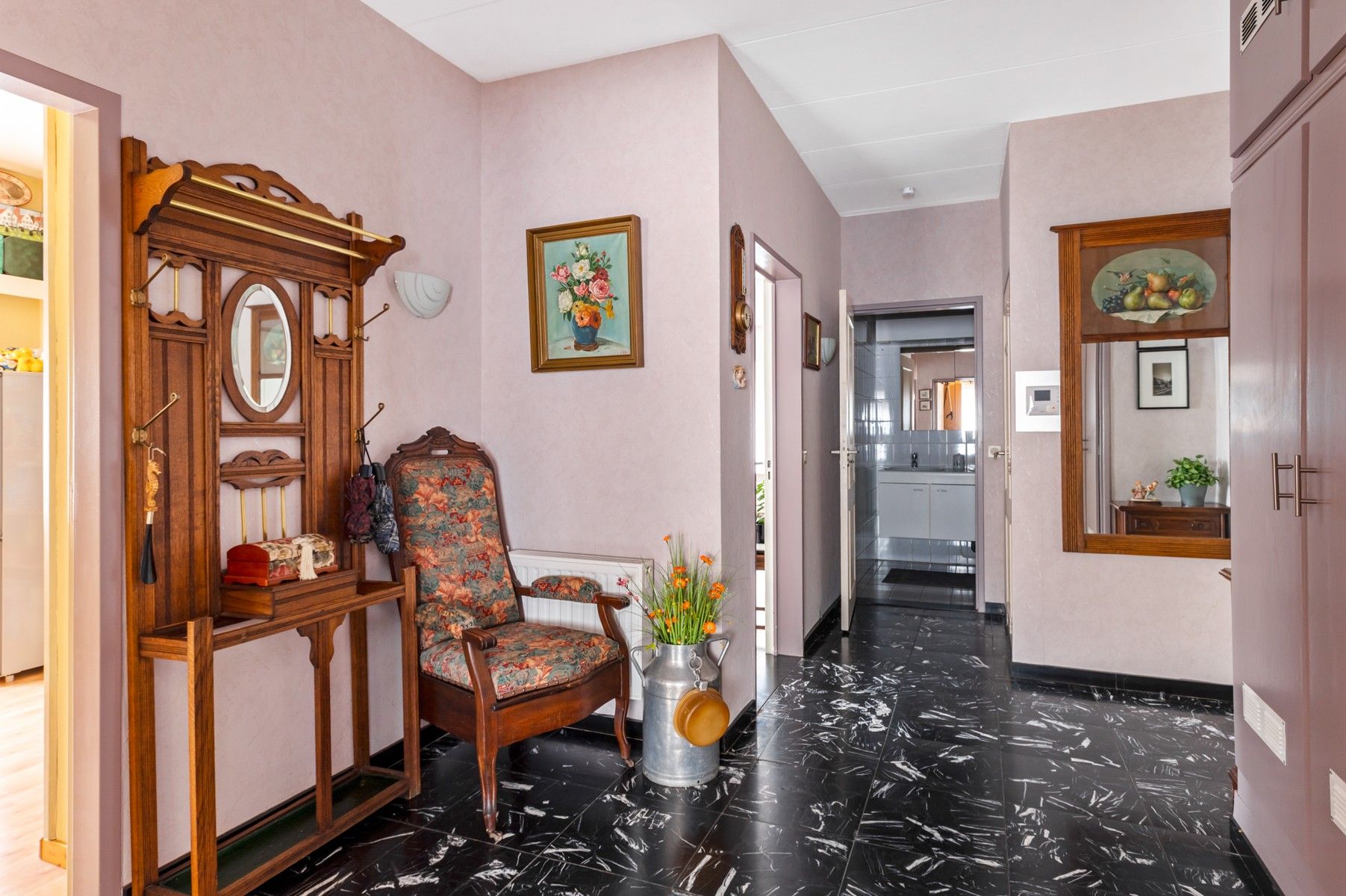 Verzorgd appartement met 3 slaapkamers en garage foto 9