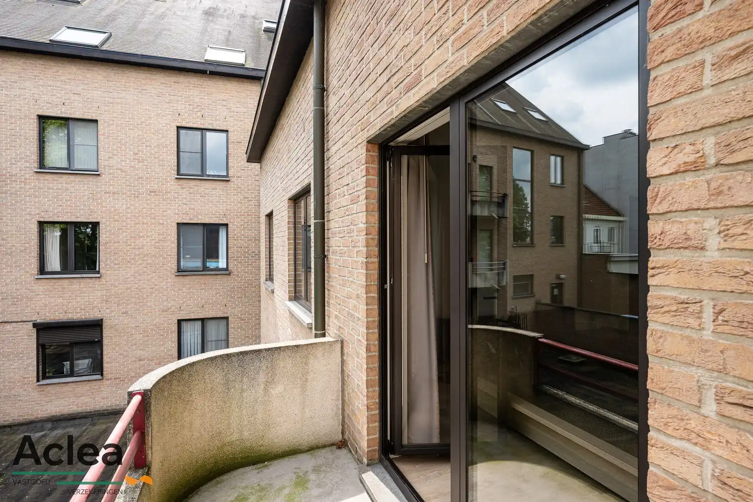 Ruim instapklaar appartement met 2 terrassen foto 18