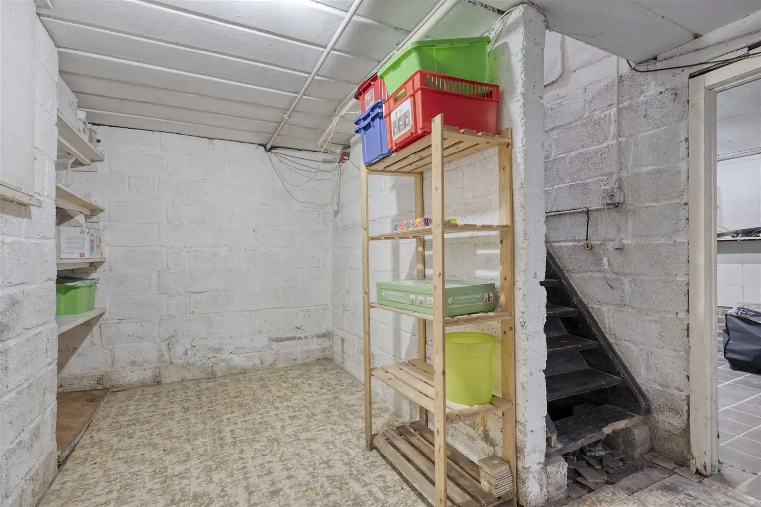 Gelijkvloerse, vrijstaande woning met 3 slaapkamers, omheinde tuin en garage op een rustige locatie nabij het centrum van Maaseik. foto 18