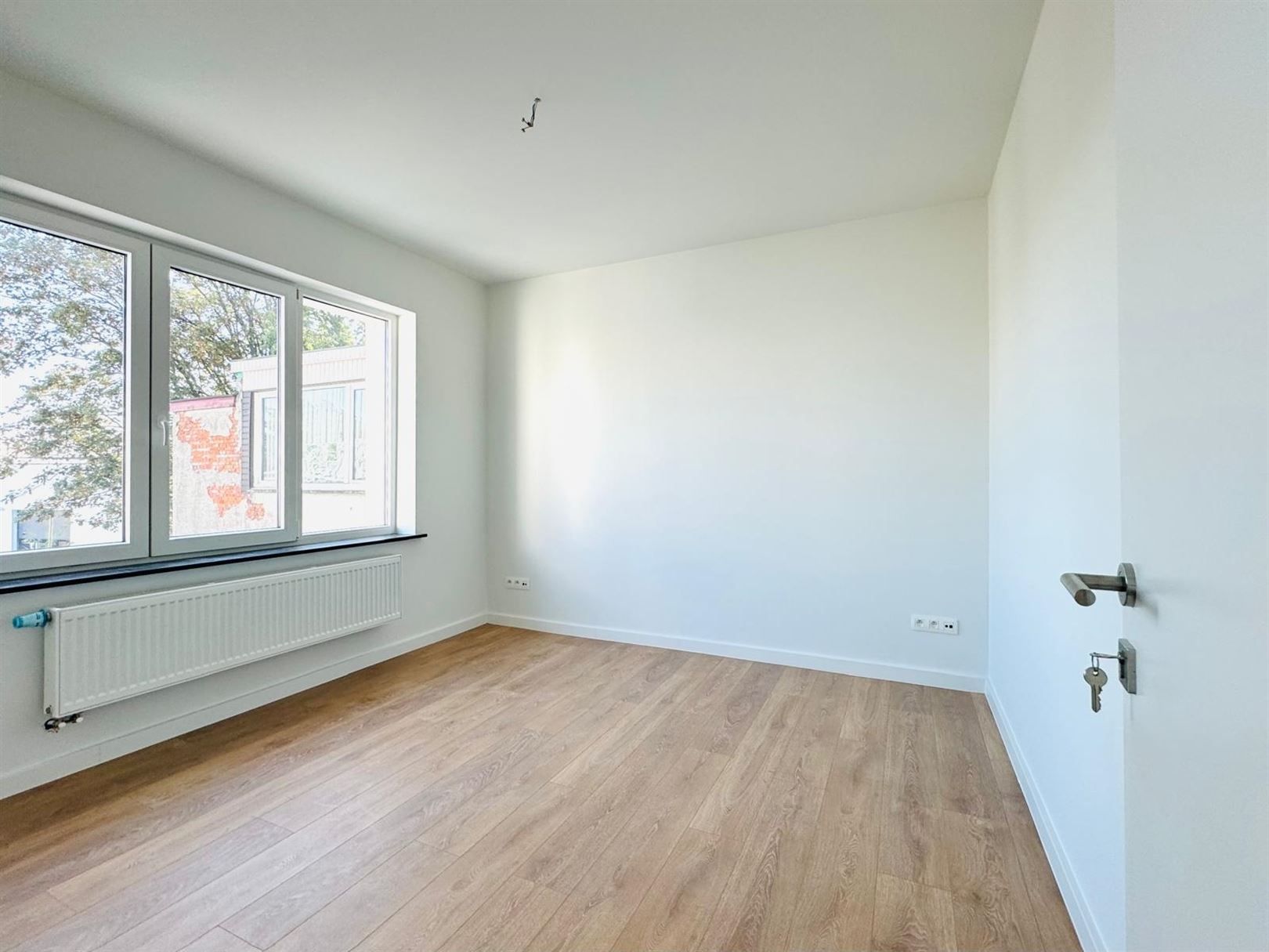 BUILDING met kantoren/appartementen 647m² langs ALBERTKANAAL. foto 32