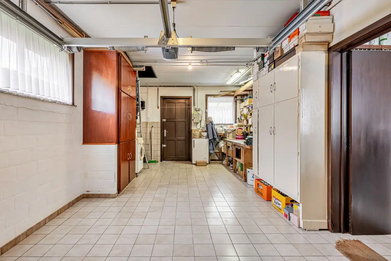 Praktische en ruime gezinswoning op rustige locatie nabij alle faciliteiten! foto 16