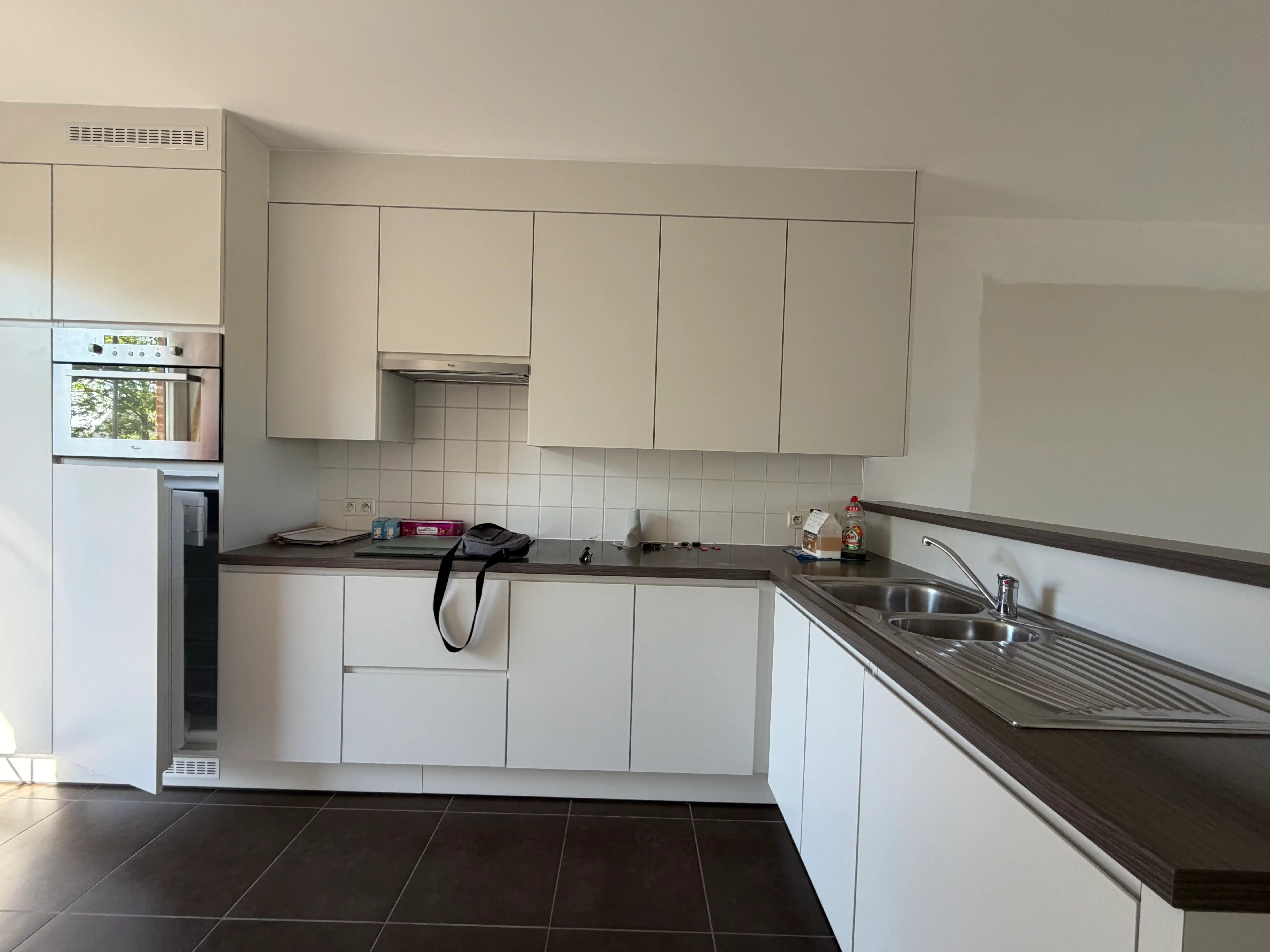 INSTAPKLAAR APPARTEMENT MET TWEE SLAAPKAMERS EN GARAGE foto 5