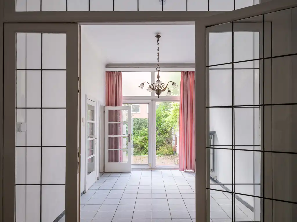 Statige, karaktervolle stadswoning met zicht op het Zuidpark foto 5