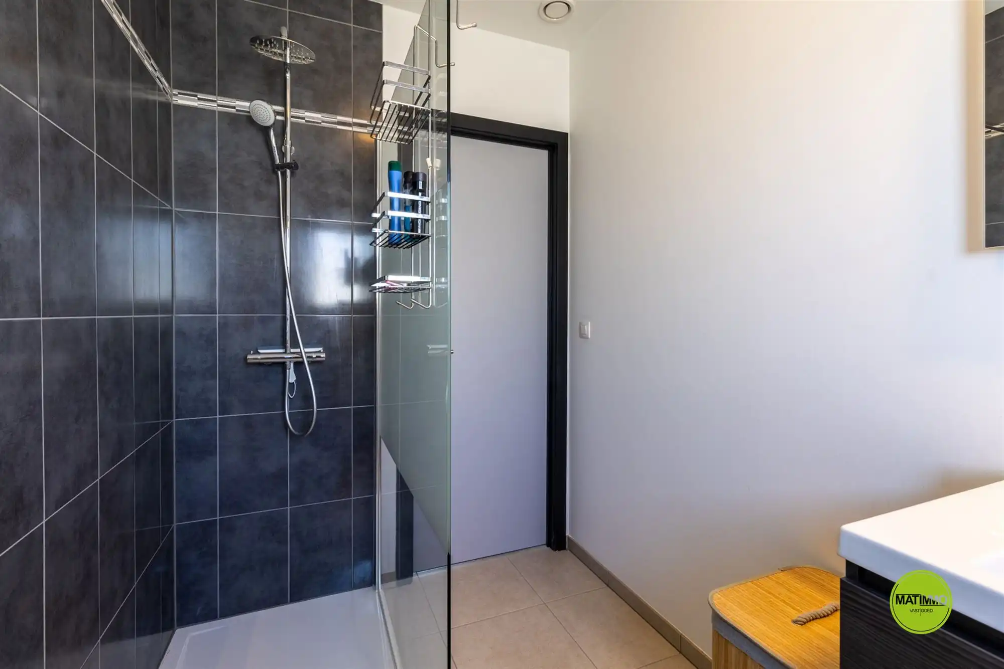 Centraal gelegen, energiezuinig appartement te Lommel foto 10