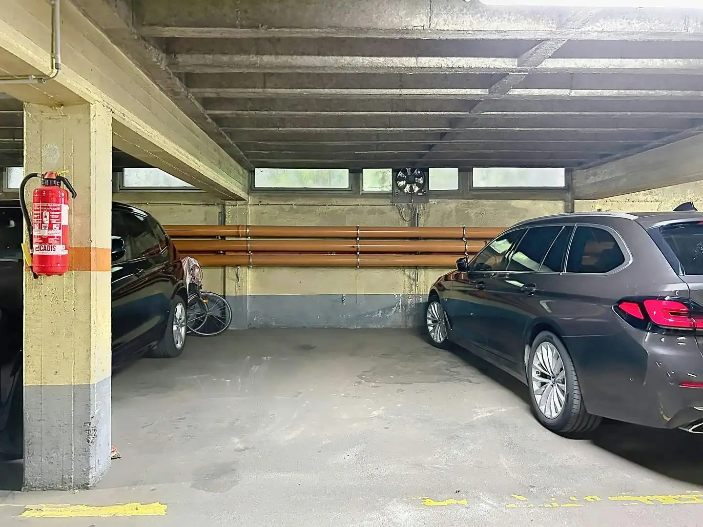 Autostaanplaats te koop aan het Rucaplein in Wilrijk  foto 7