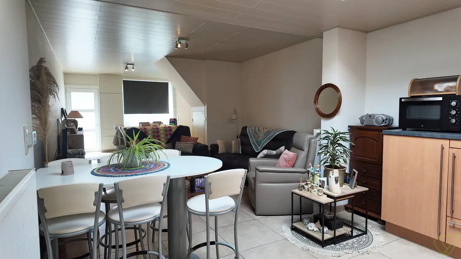 Gezellige mooi onderhouden woning nabij het centrum van Eeklo foto 3