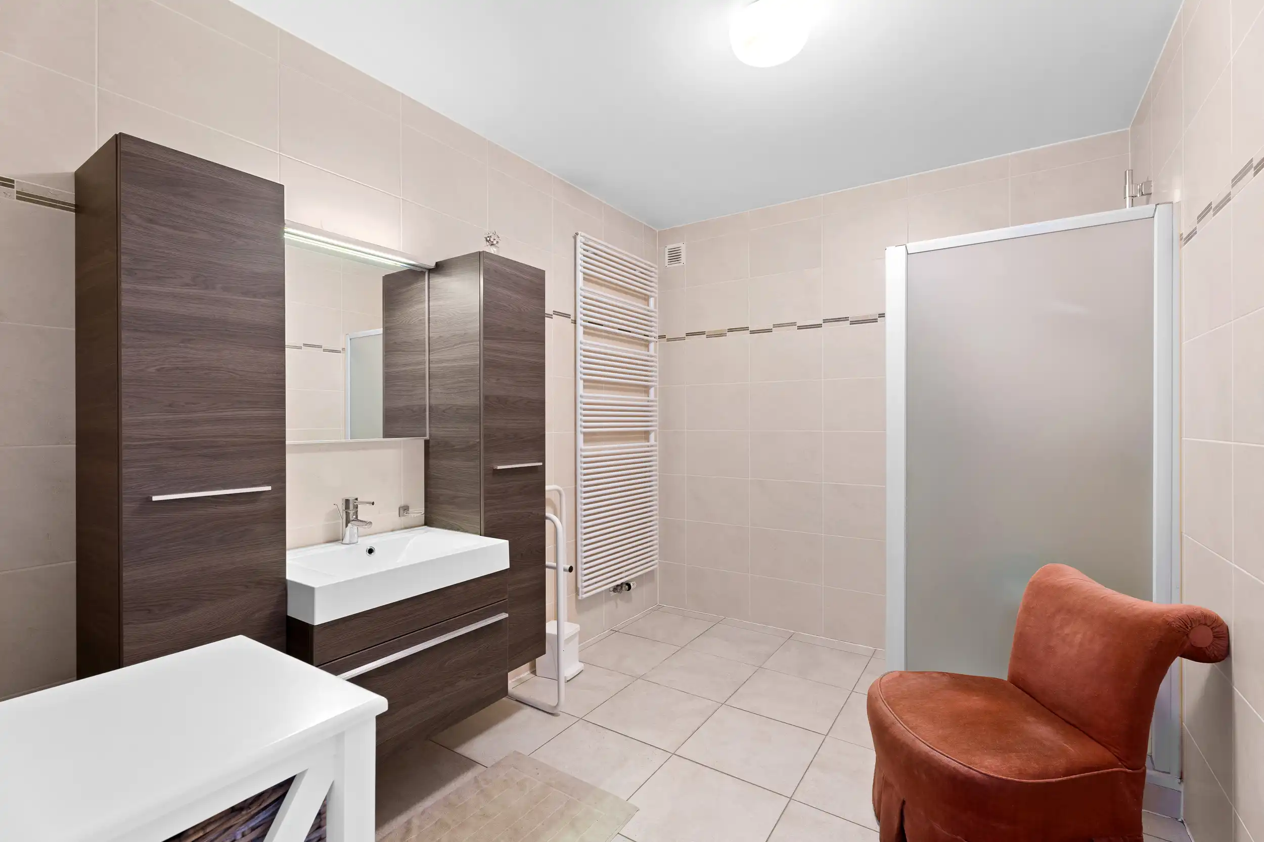 Gelijkvloers app. met 3 slaapkamers, tuin, terras & garage foto 12