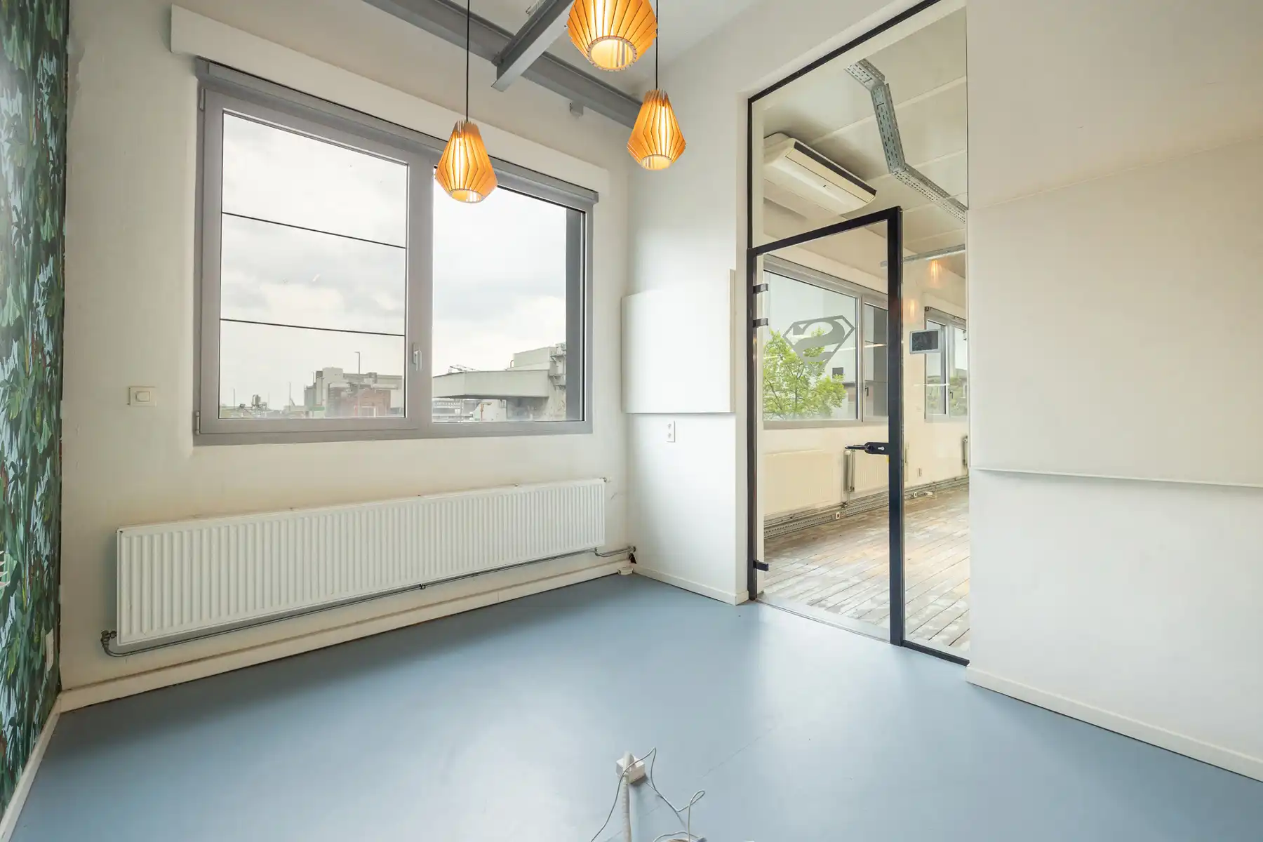 Instapklaar kantoorgebouw te koop in Merksem foto 39