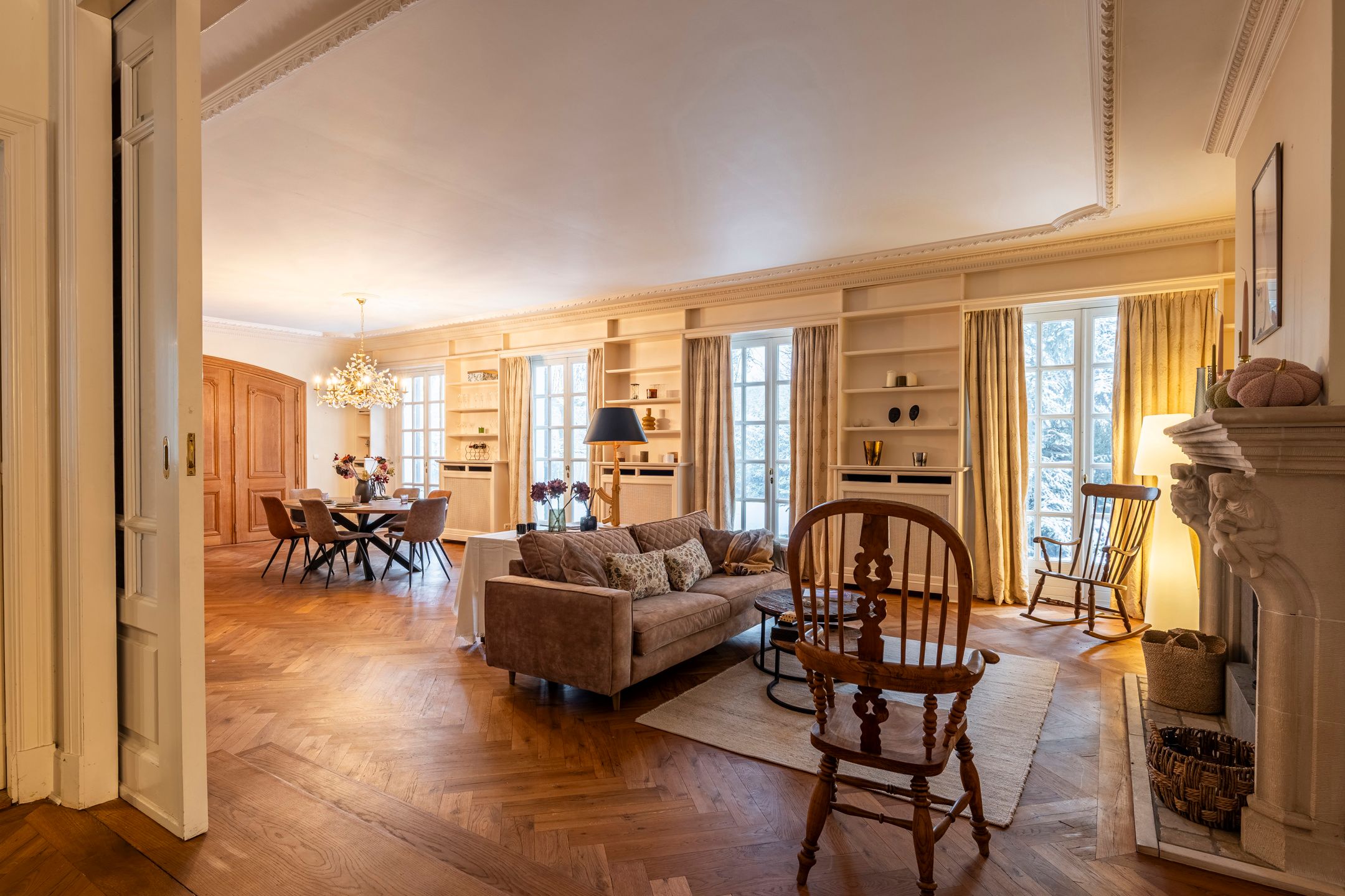 Villa met binnenzwembad en conciërgerie op riant perceel foto 6