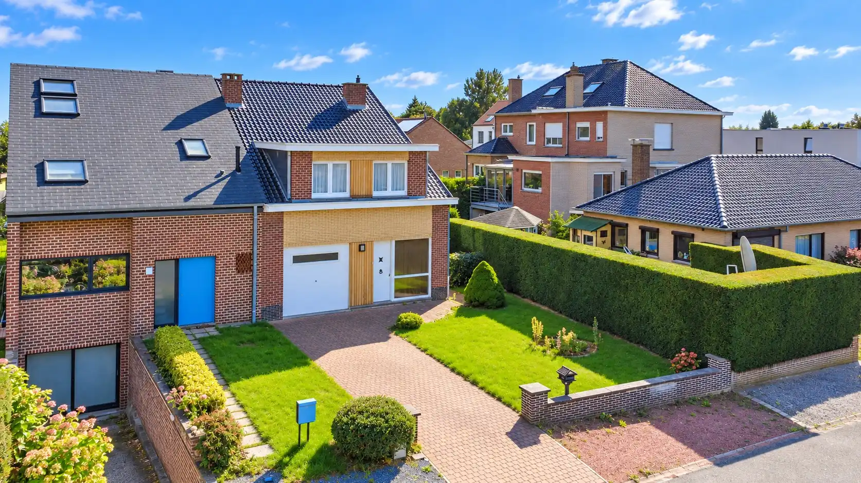 RUSTIG GELEGEN WONING MET 4 SLP, GARAGE & ZUID-TUIN ! foto 3