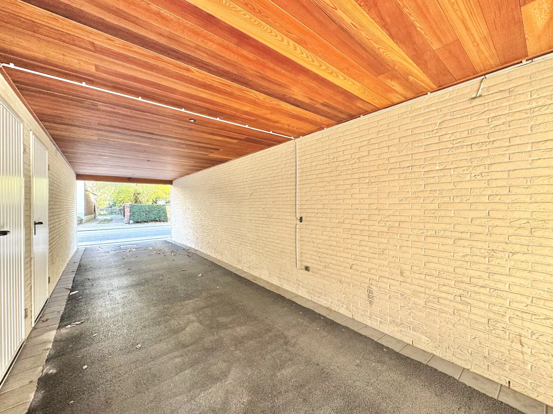 LICHTRIJK APPARTEMENT MET ZONNETERRAS EN 2 KAMERS foto 22