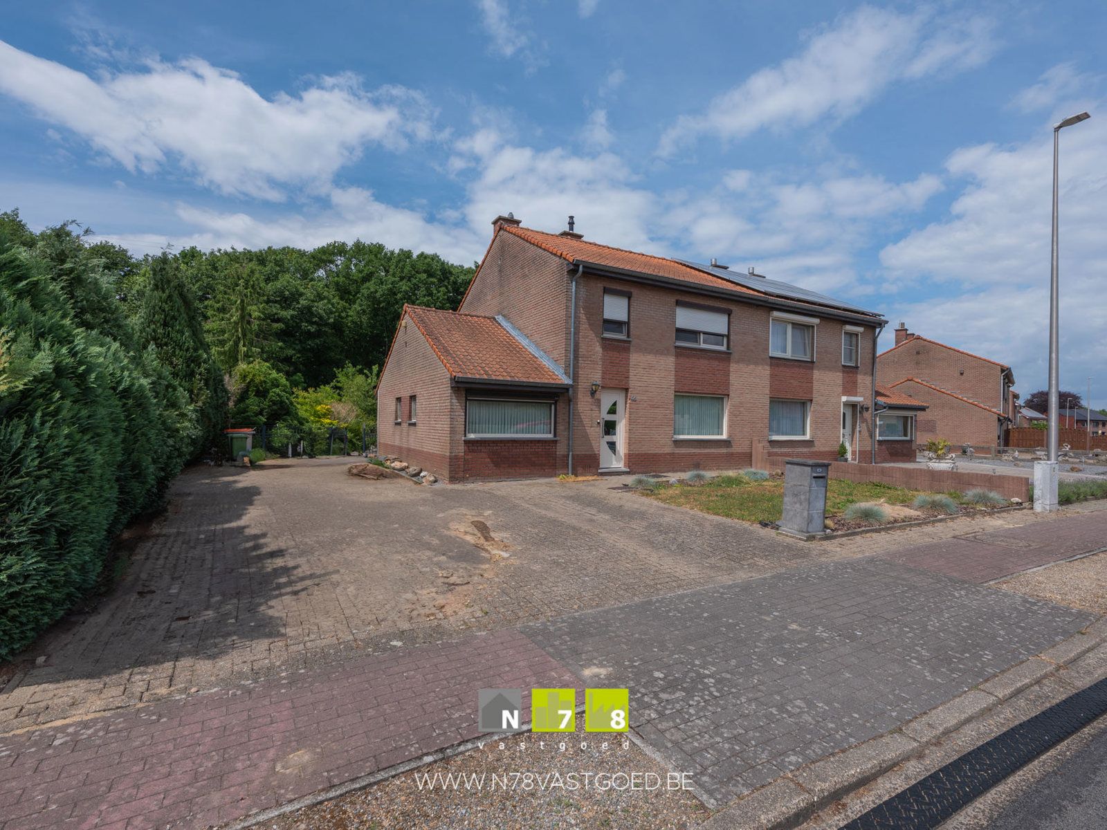 Huis te koop foto {{pictureIndex}}