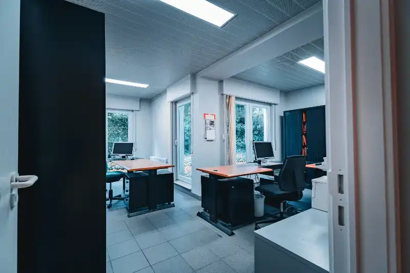 Ruim kantoor van 180 m2 met vlotte bereikbaarheid foto 4