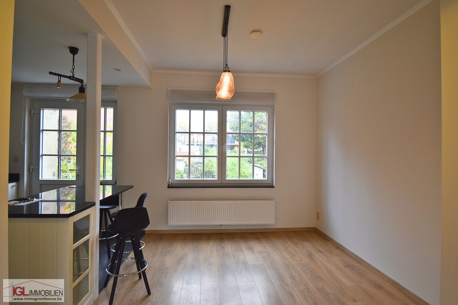 Smaakvol gerenoveerde woning met 3 slaapkamers, tuin en garage foto 5