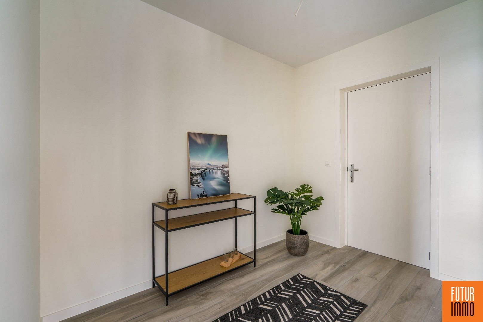 Lichtrijk gelijkvloers appartement met privé tuintje foto 4