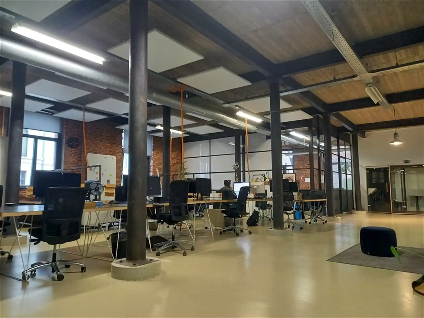 Kantoor te huur in voormalig pakhuis foto 2