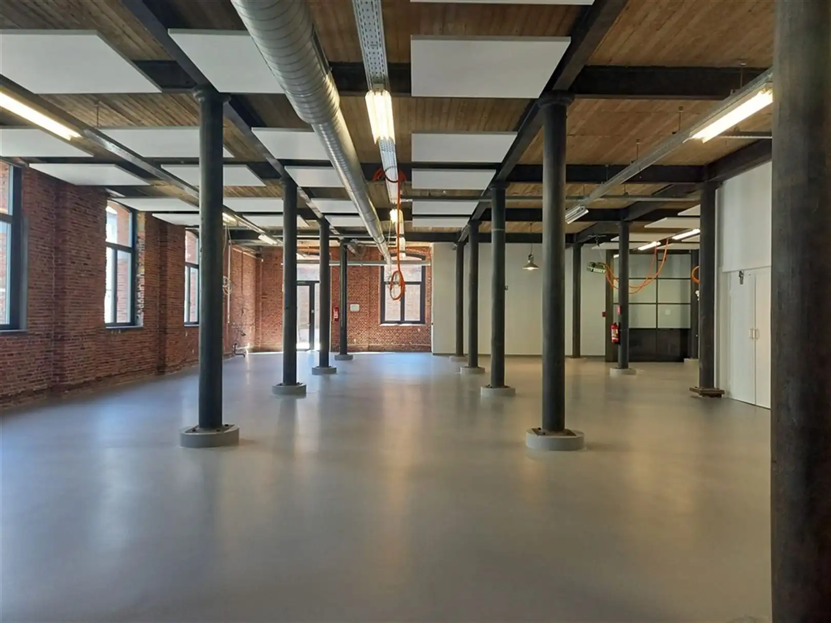 Kantoor te huur in voormalig pakhuis foto 2