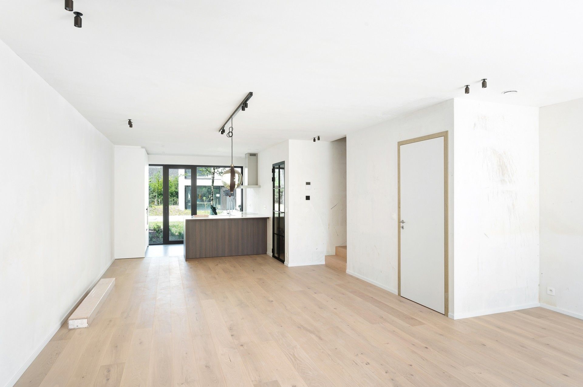 Ongemeubeld: moderne geothermische en energiezuinige woning te Knokke foto 8