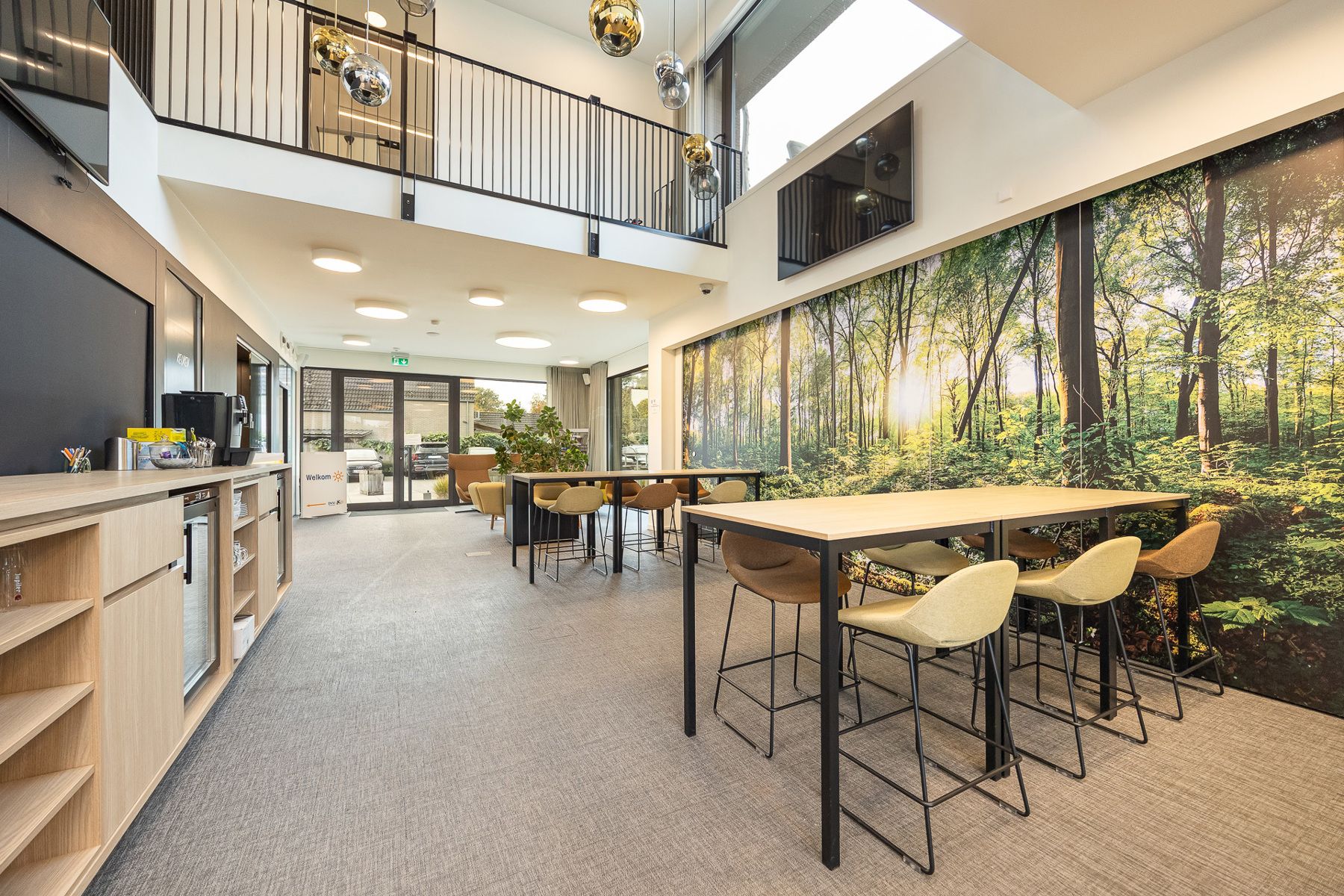 Unieke kans Futereproof bedrijfspand met bewezen succesformule foto {{pictureIndex}}