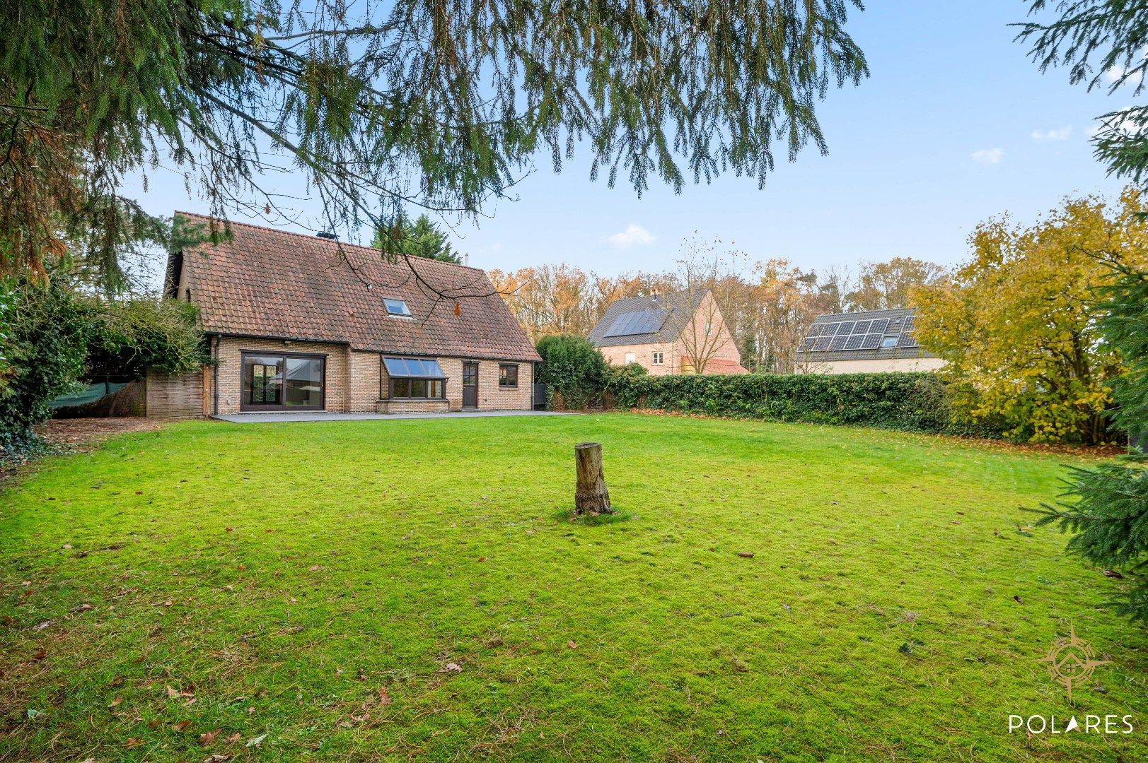 Ruime gezinswoning in een groene omgeving foto 27