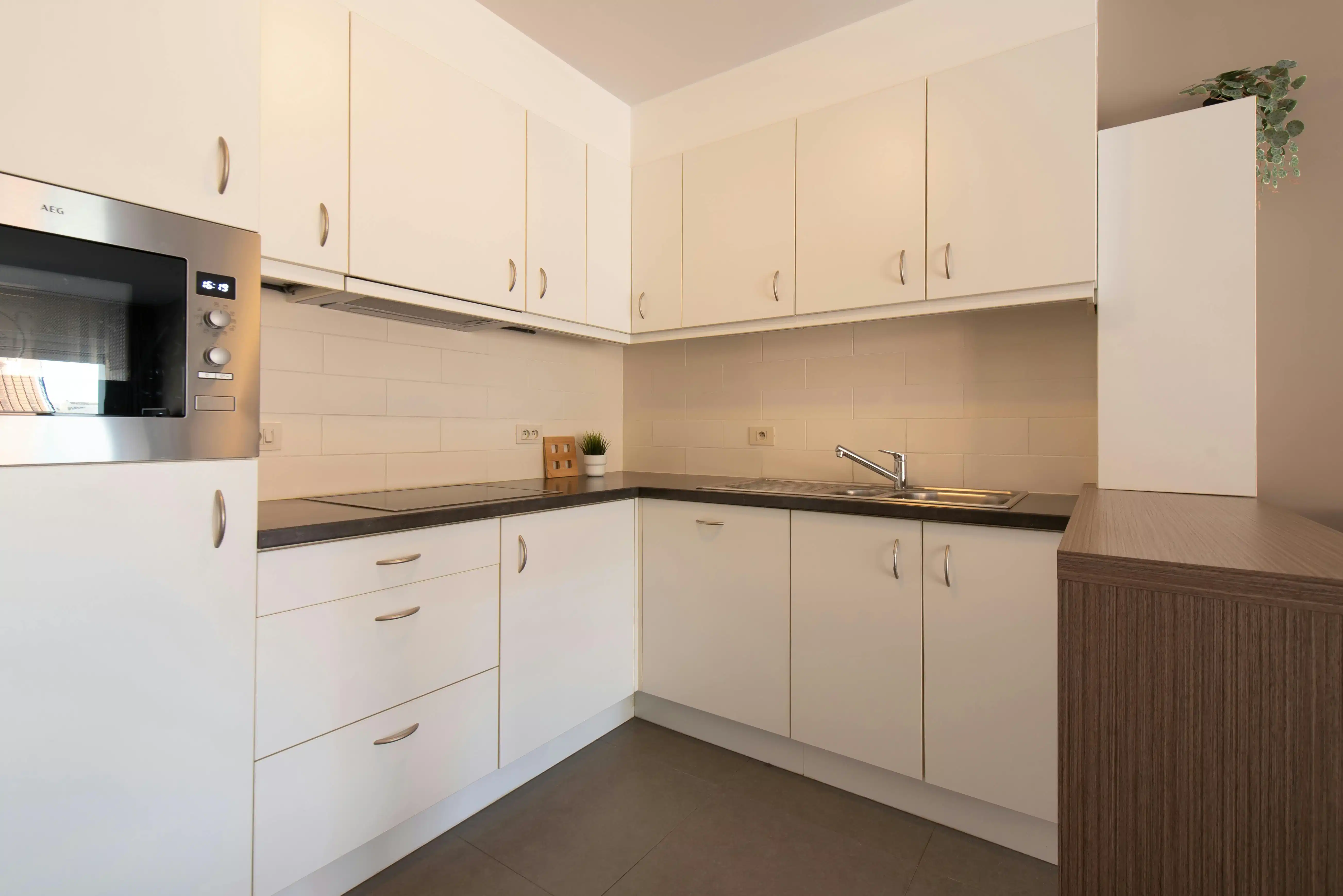 Instapklaar appartement te koop met terras te Oostende foto 8