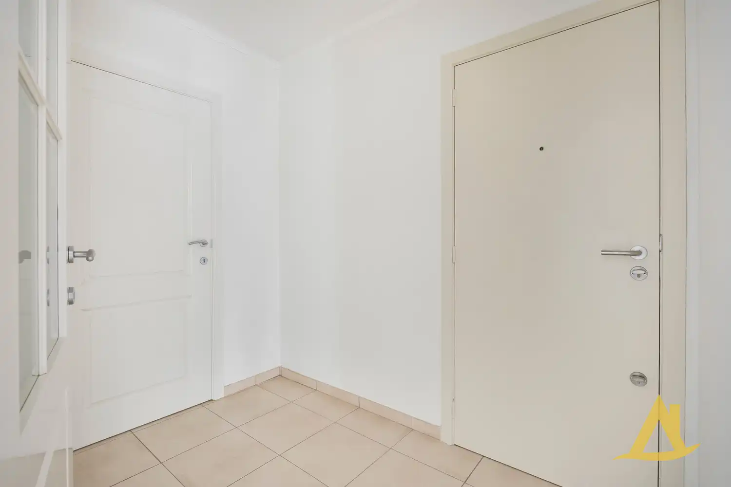 RECENT APPARTEMENT MET PRACHTIG ZICHT, CENTRUM DIEST! foto 4