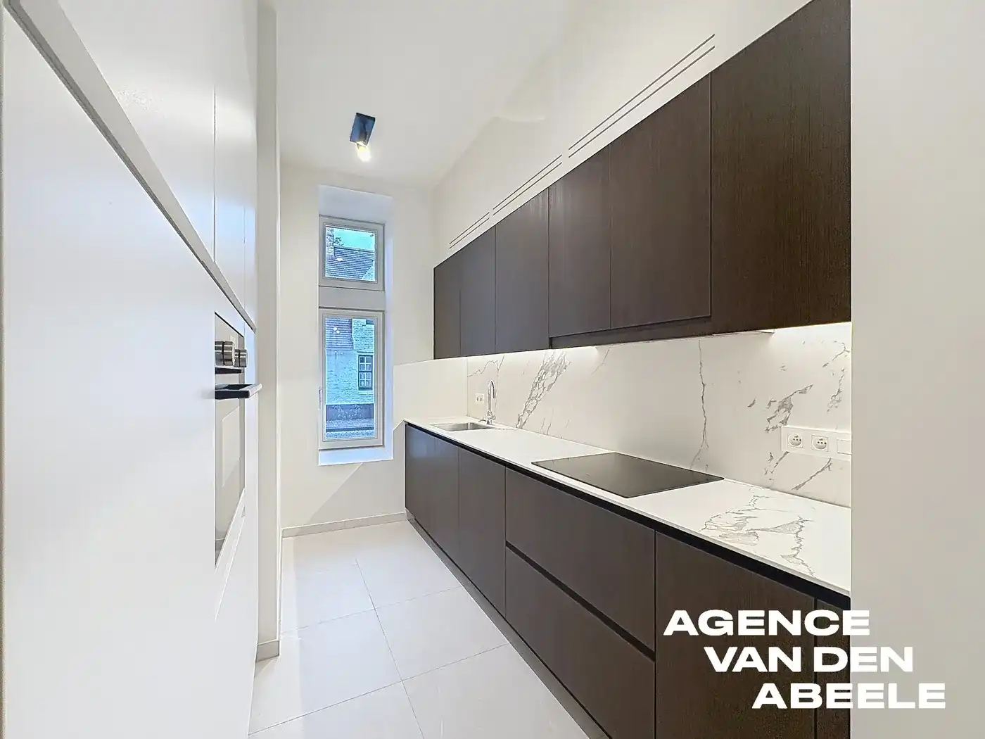 Prachtige nieuwbouwwoning met garage en tuin foto 3