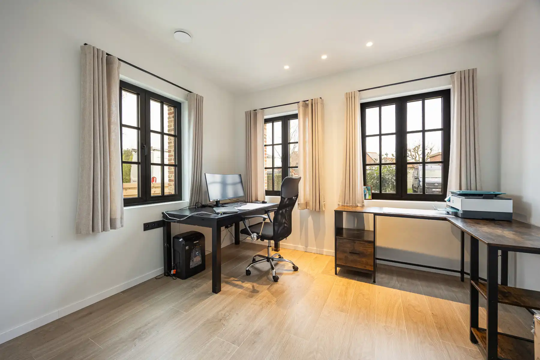 Kwaliteitsvolle energiezuinige woning met 5 slaapkamers in Merksplas. foto 7