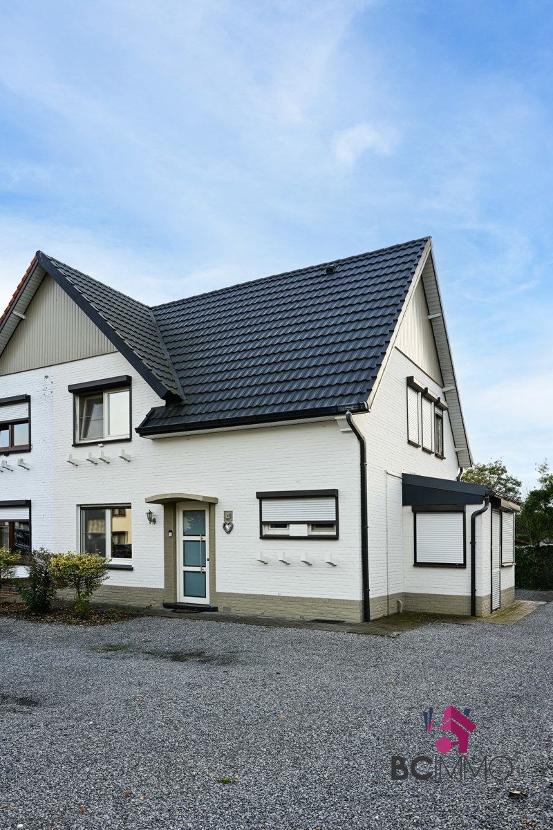 Gezellige gezinswoning met 3 slaapkamers en een ruime tuin foto 2