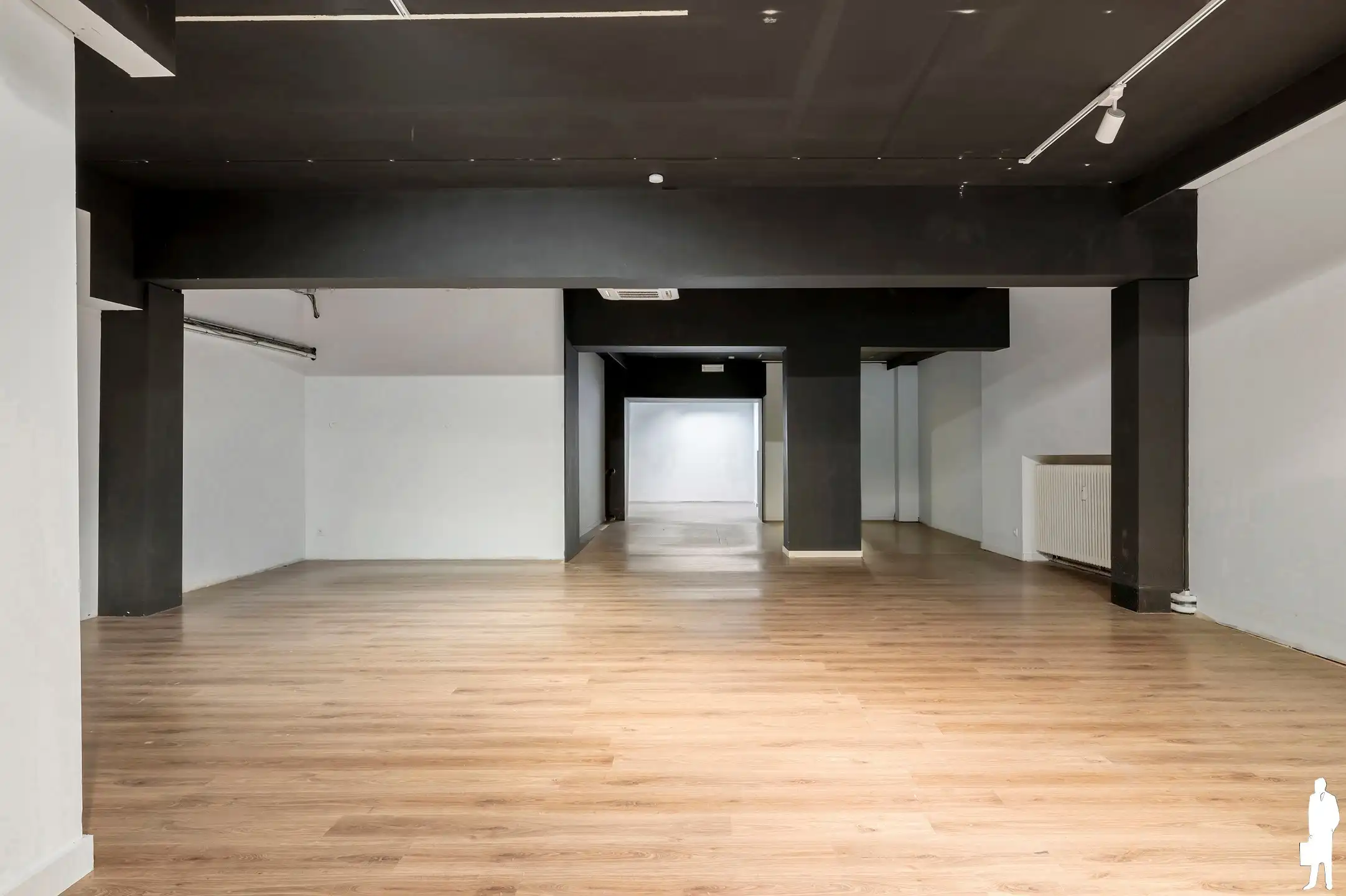 Gelijkvloers handelspand met een oppervlakte van ca. 180m² foto 6