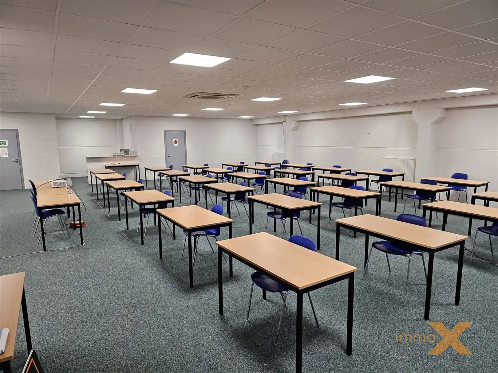 BUREELRUIMTE MET GOEDE VERBINDING SNELWEGEN!! foto 3