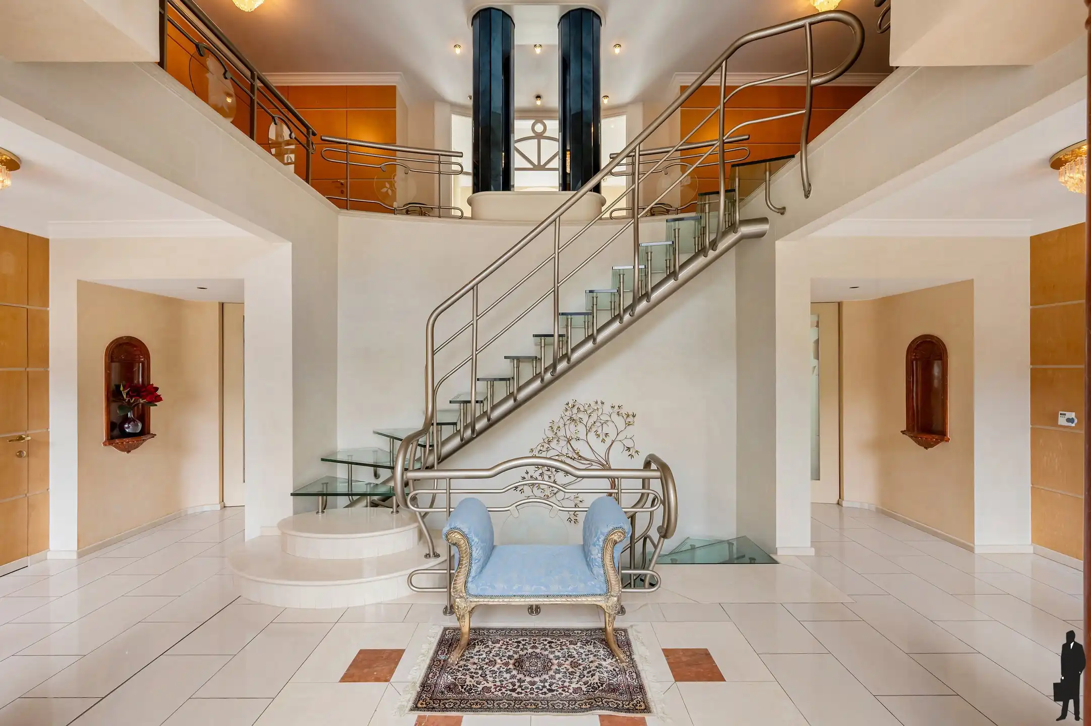 Exclusieve stijlvilla met binnenzwembad, wellness en hoogwaardige afwerking op toplocatie te Essen foto 3