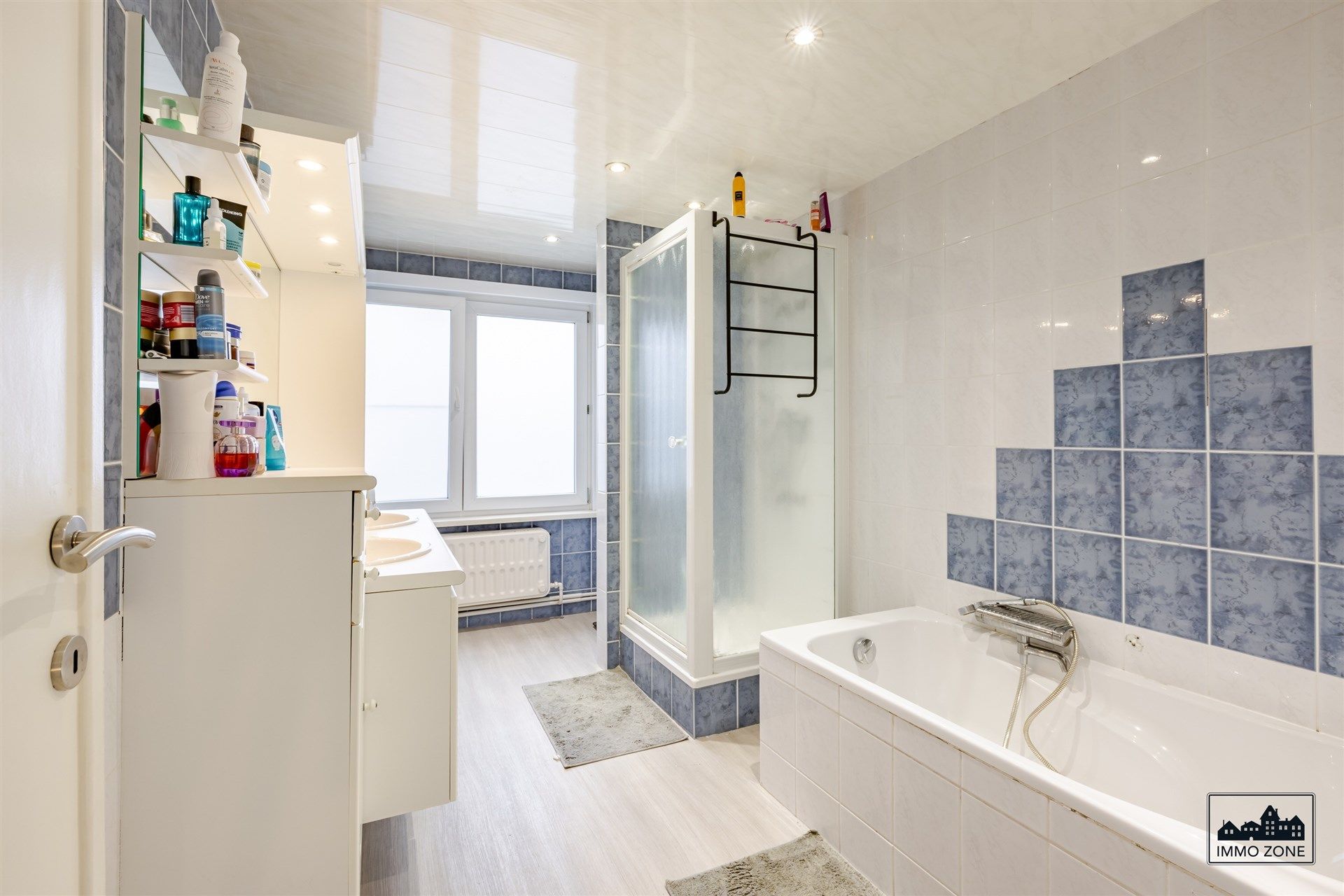 Ruime 4-Slaapkamer Woning in Ruisbroek foto 12