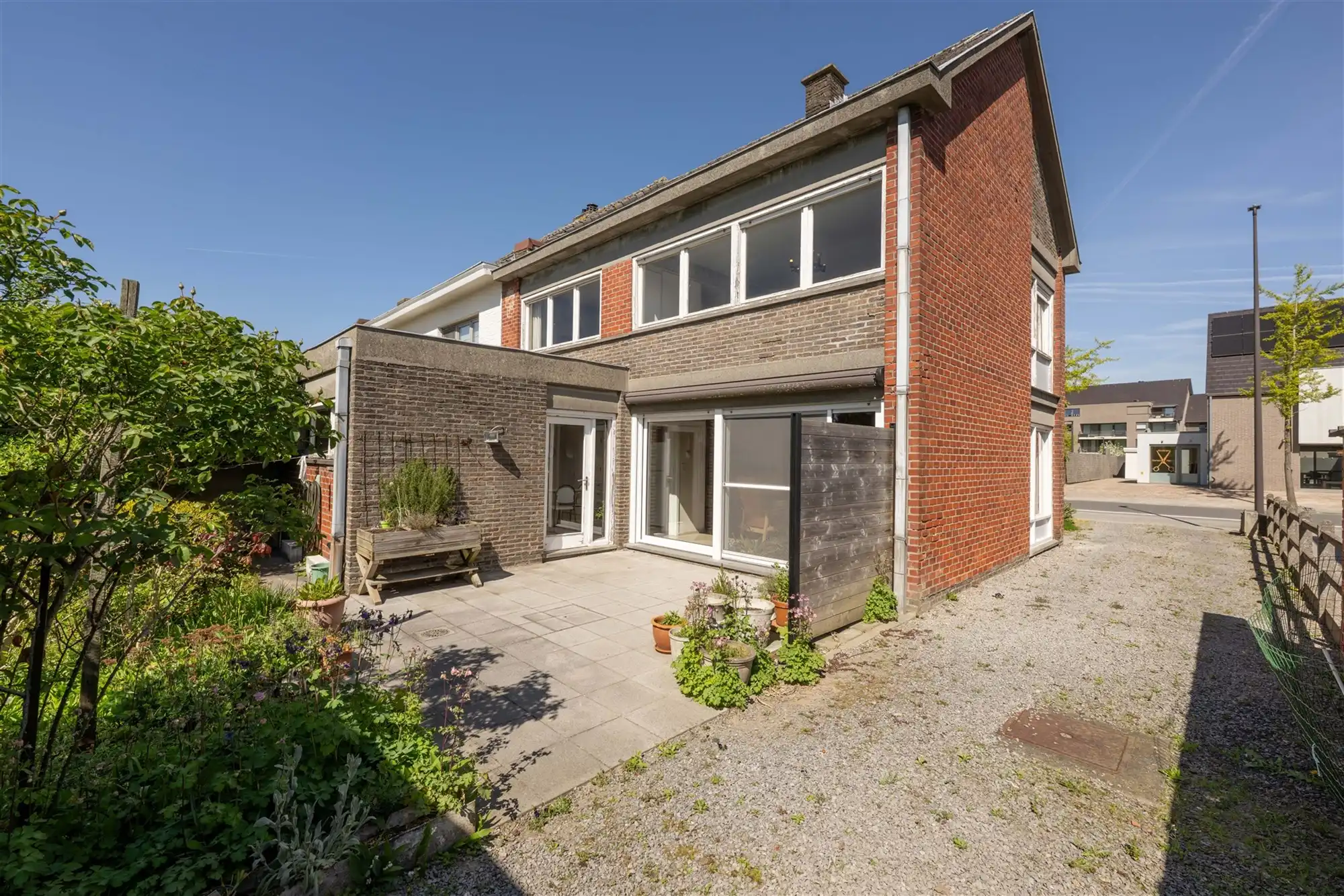 Halfopen woning met 5 slaapkamers foto 19