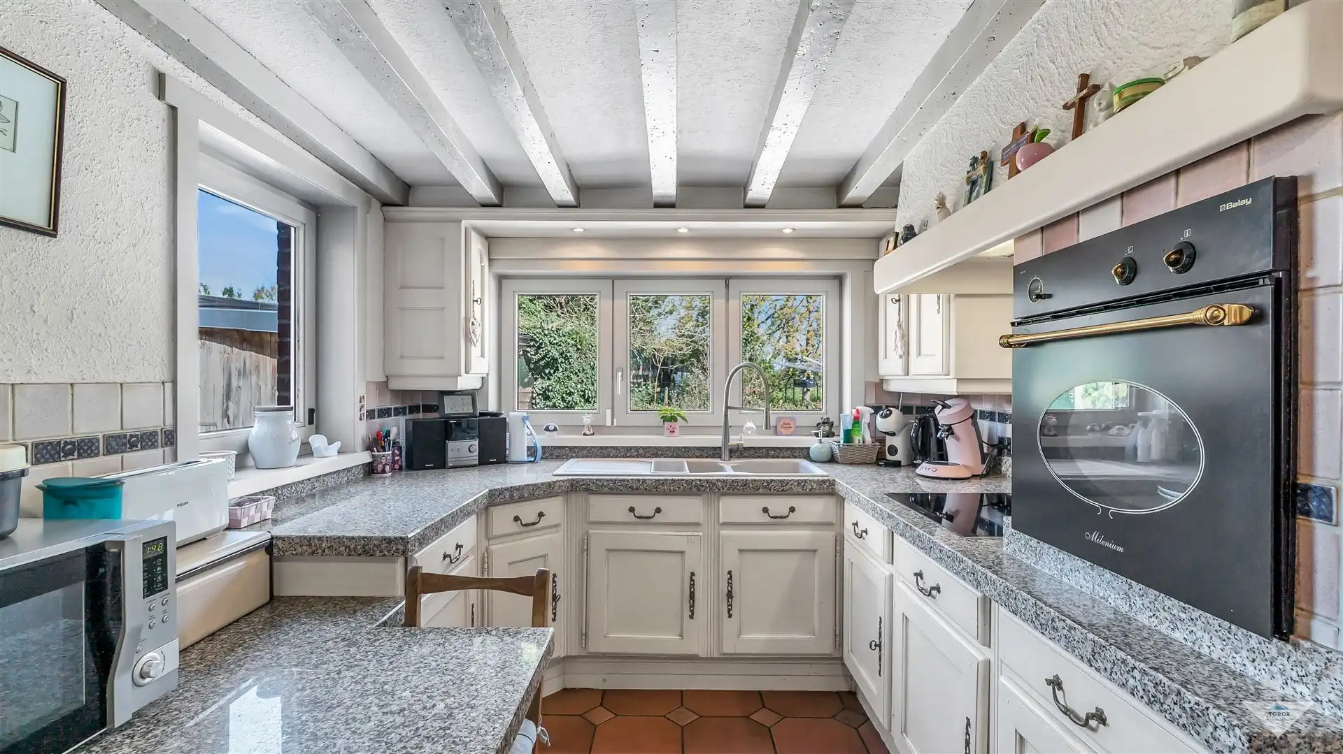 Charmante hoeve met enorm potentieel in Bierbeek foto 14