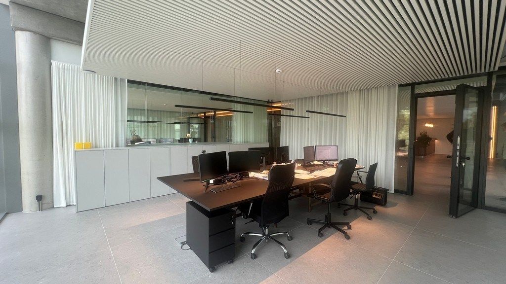 Recent magazijn te huur langs E40 in Erembodegem foto 6