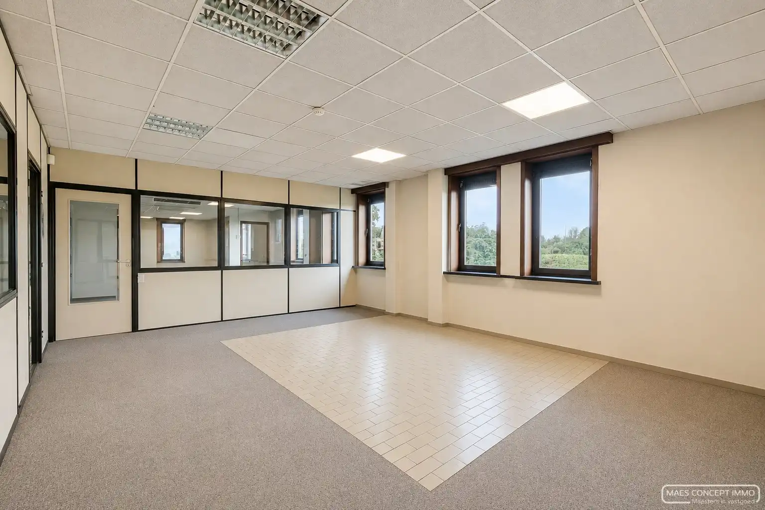 Ruim handelspand met appartement te koop te Desselgem - Perfect voor ondernemers! foto 6