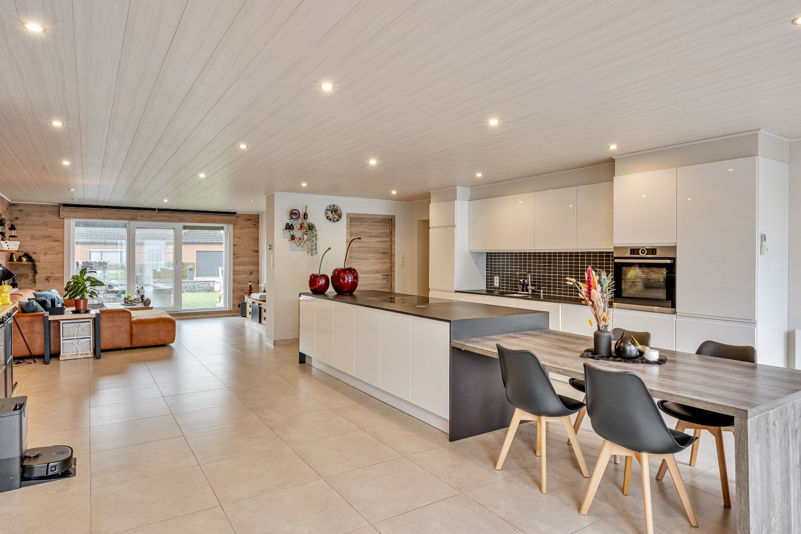 Comfortabele gezinswoning in rustige wijk foto 5