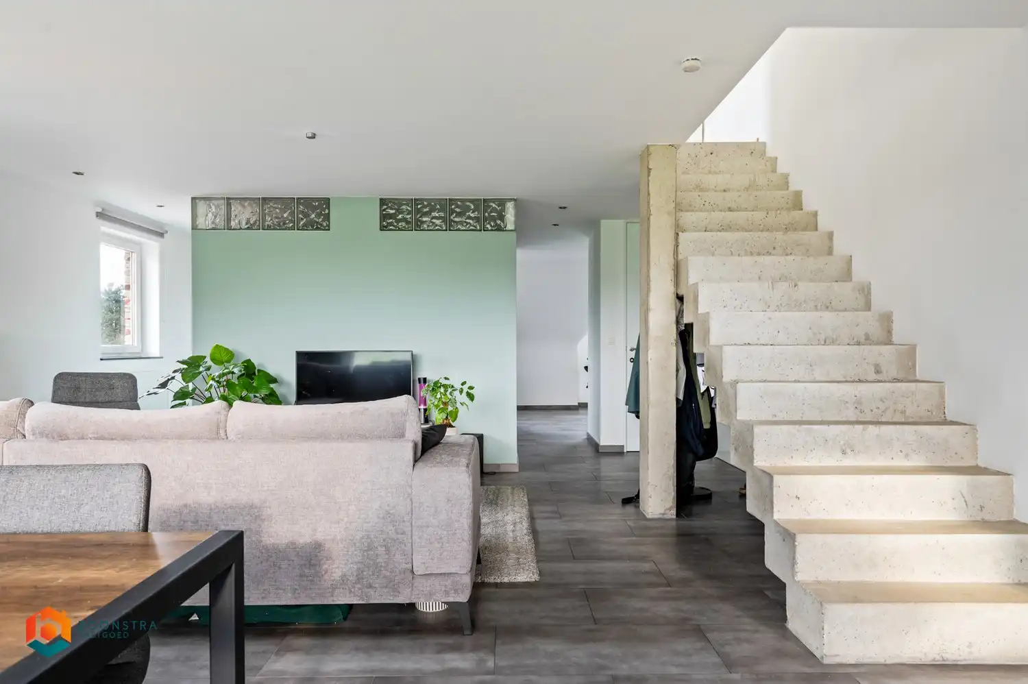 Lichtrijk duplexappartement met 2 slpkrs te Putte foto 5