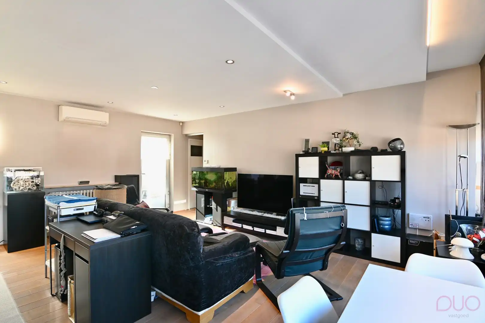 Centraal gelegen appartement met drie slaapkamers en terras foto 4