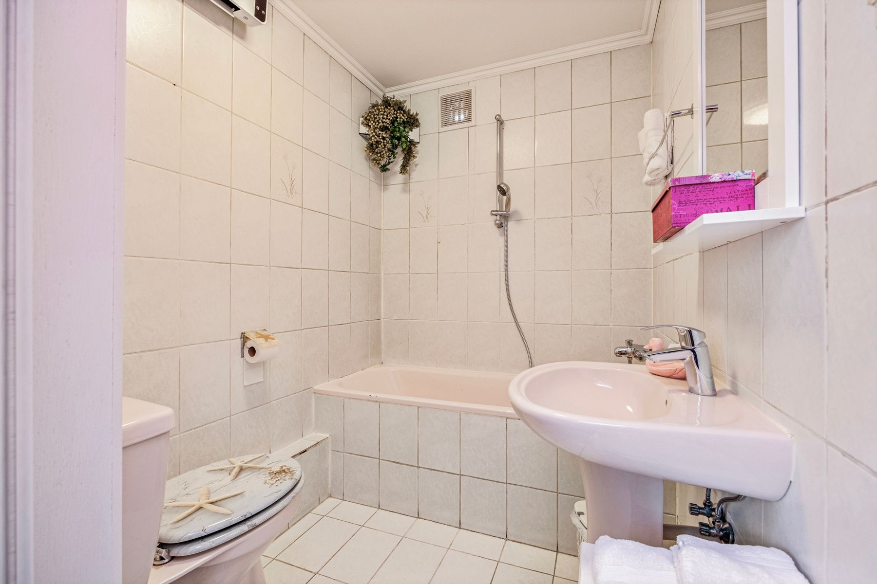 WONING MET 9 KAMERS en 9 BADKAMERS foto 18