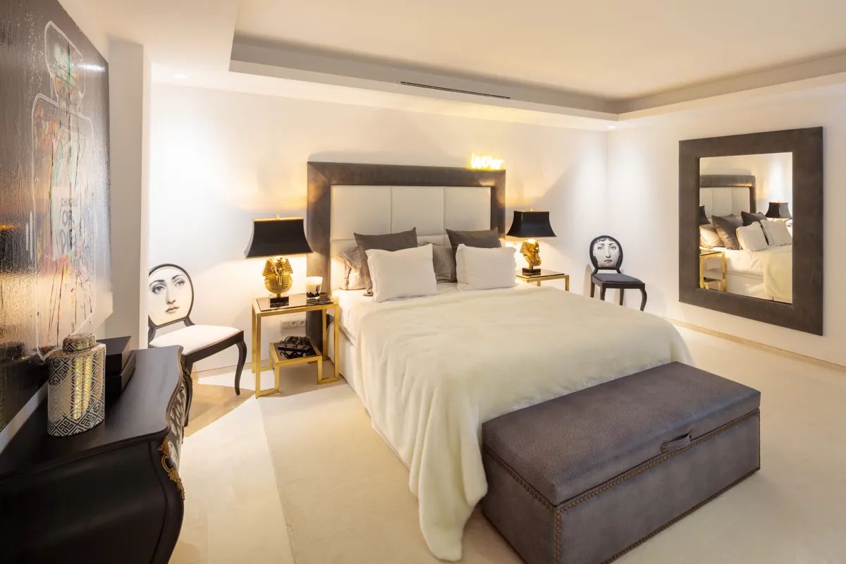 Spectaculaire villa met panoramisch uitzicht in Nueva Andalucía - luxe levensstijl in de iconische golfvallei van Marbella foto 14