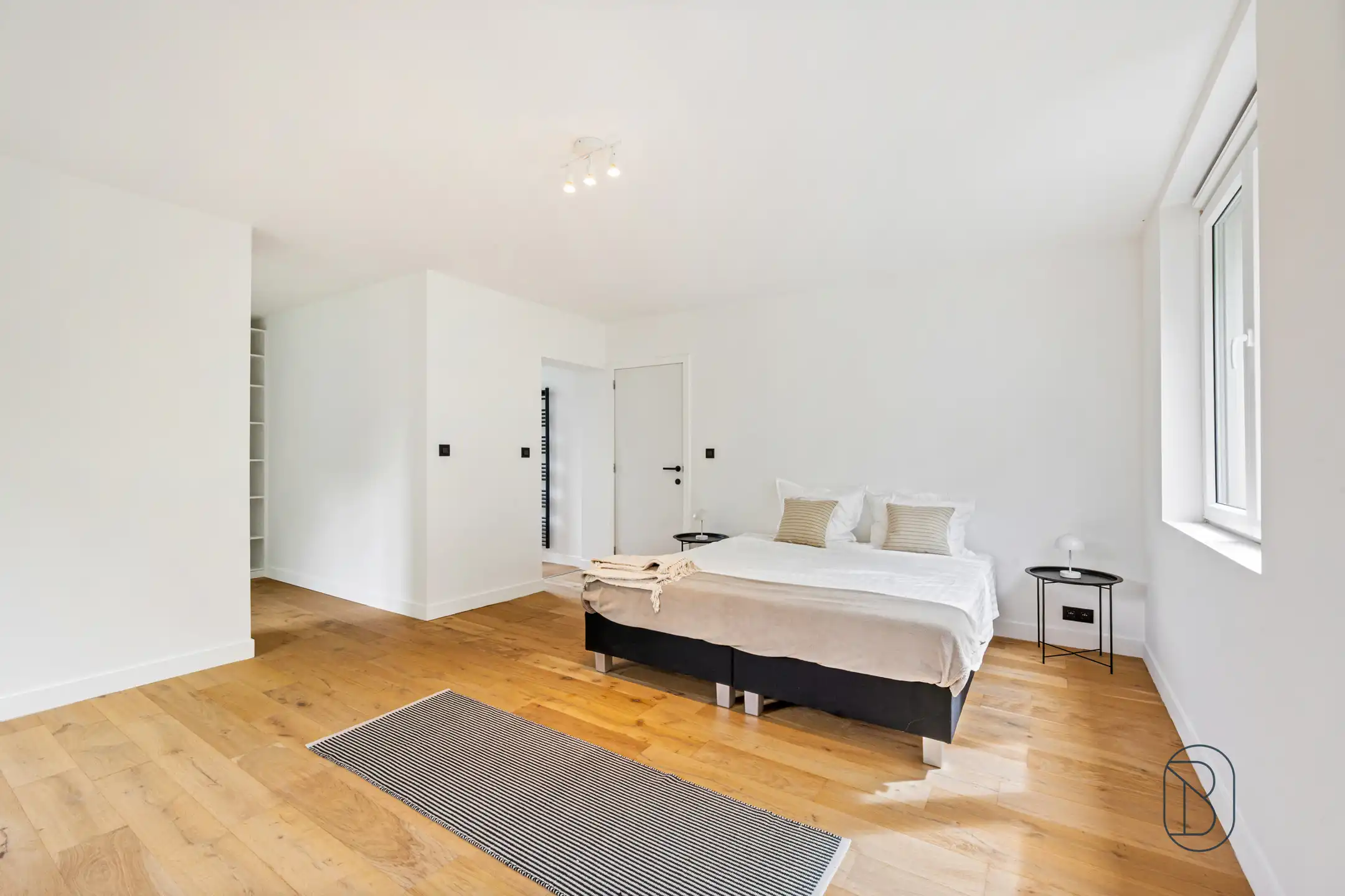 Volledig gerenoveerde woning met 3SLK,2BDK en dubbele garage foto 11